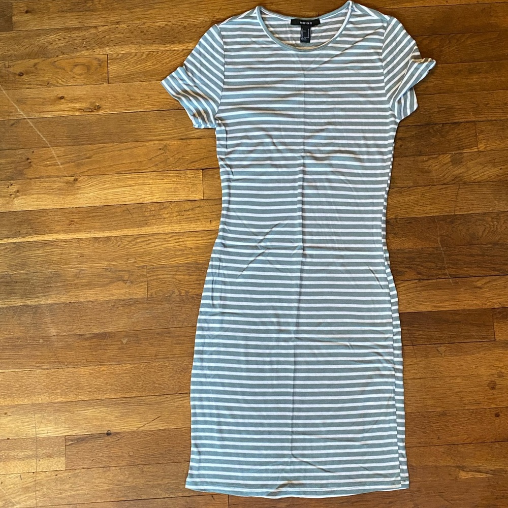 Forever 21 grey and white striped tshirt dress M NWOT
